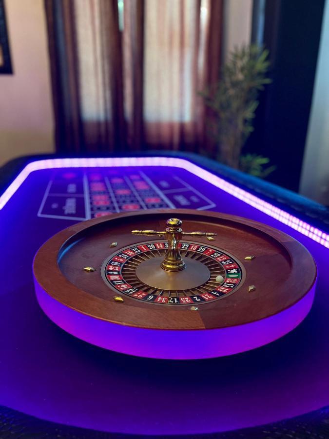 Апартаменти Capsule Casino - Jacuzzi - Billard - Netflix - Console & Jeux Монс Екстер'єр фото